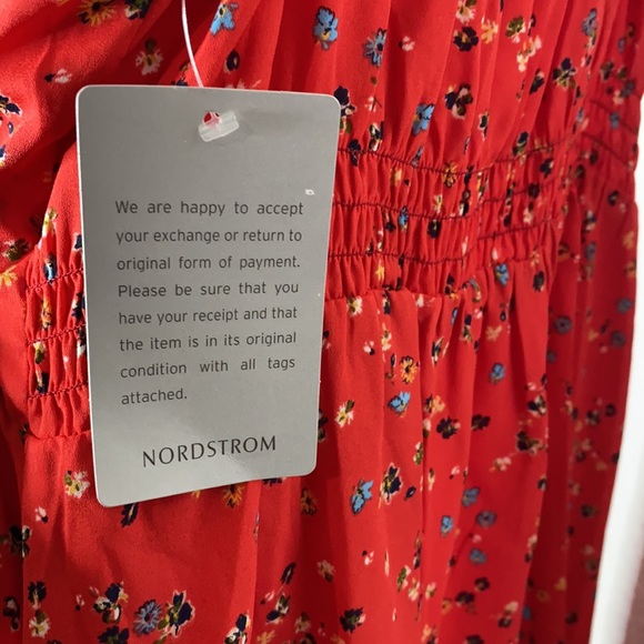 Women’s dress - Picture 7 of 7